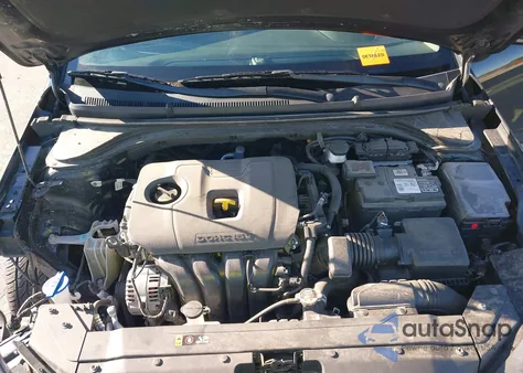 2020 Hyundai Elantra Value Edition z USA, uszkodzony, nr VIN 5NPD84LFXLH584738